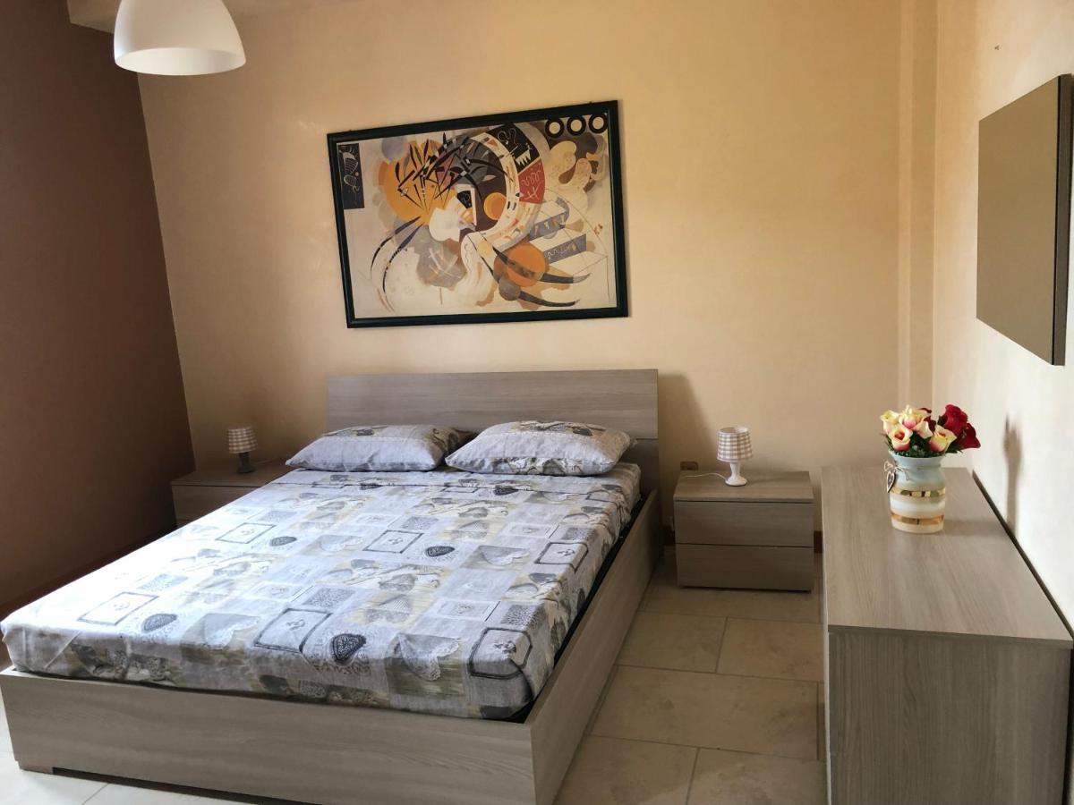 Il Paradiso Di Ele Apartment Сиракуза Екстериор снимка